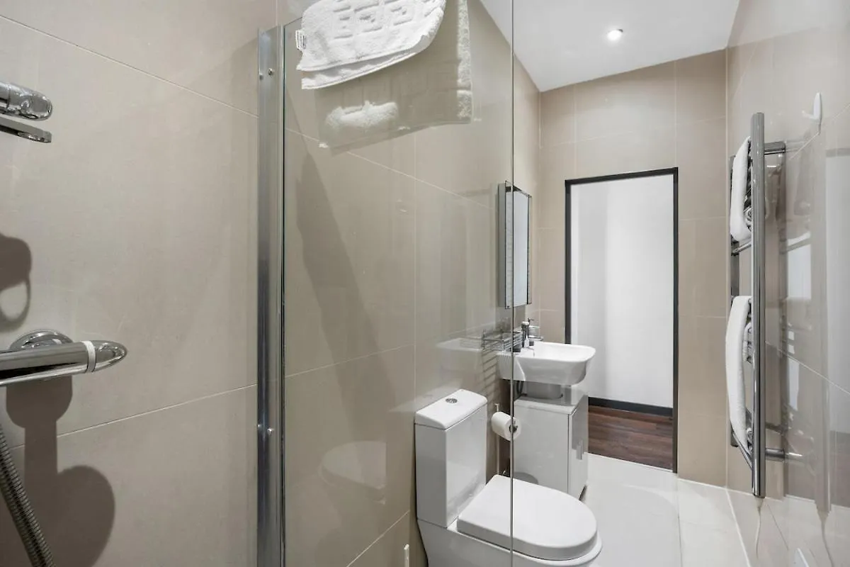 3 Bedroom Apartment By Primal Estates Short Lets Brighton