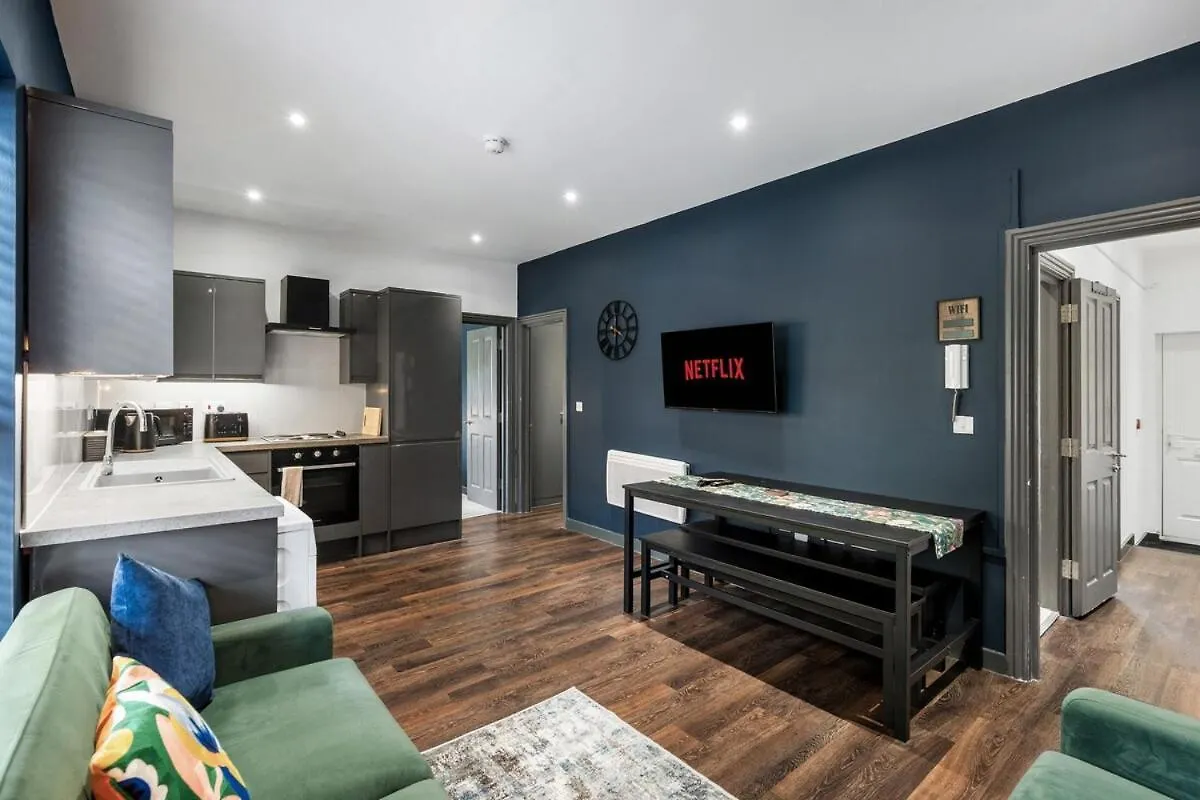 3 Bedroom Apartment By Primal Estates Short Lets Brighton