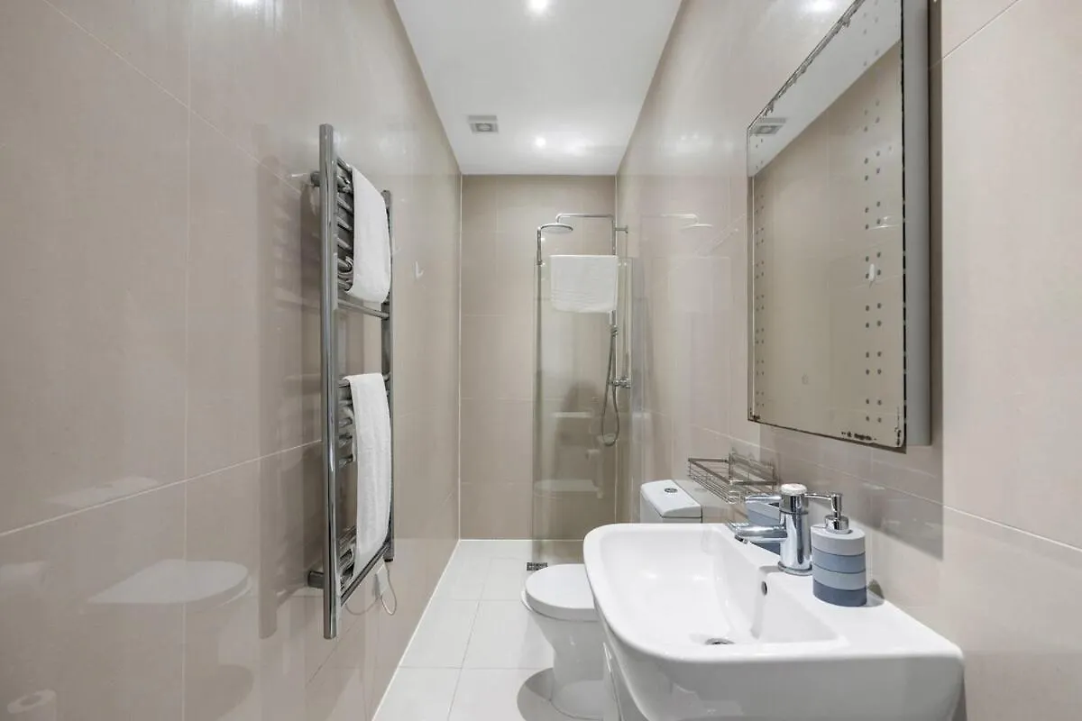 3 Bedroom Apartment By Primal Estates Short Lets Brighton 0*,